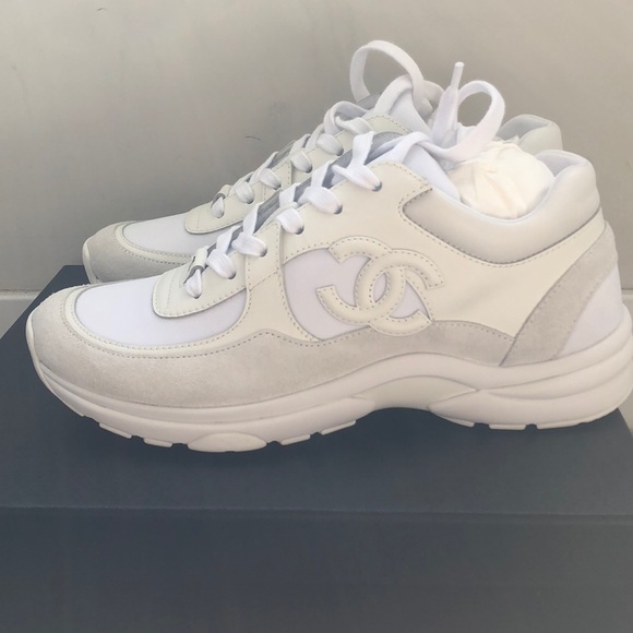 chanel 19 white medium